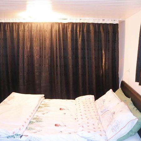 La Lapia Apartment Monthey Luaran gambar