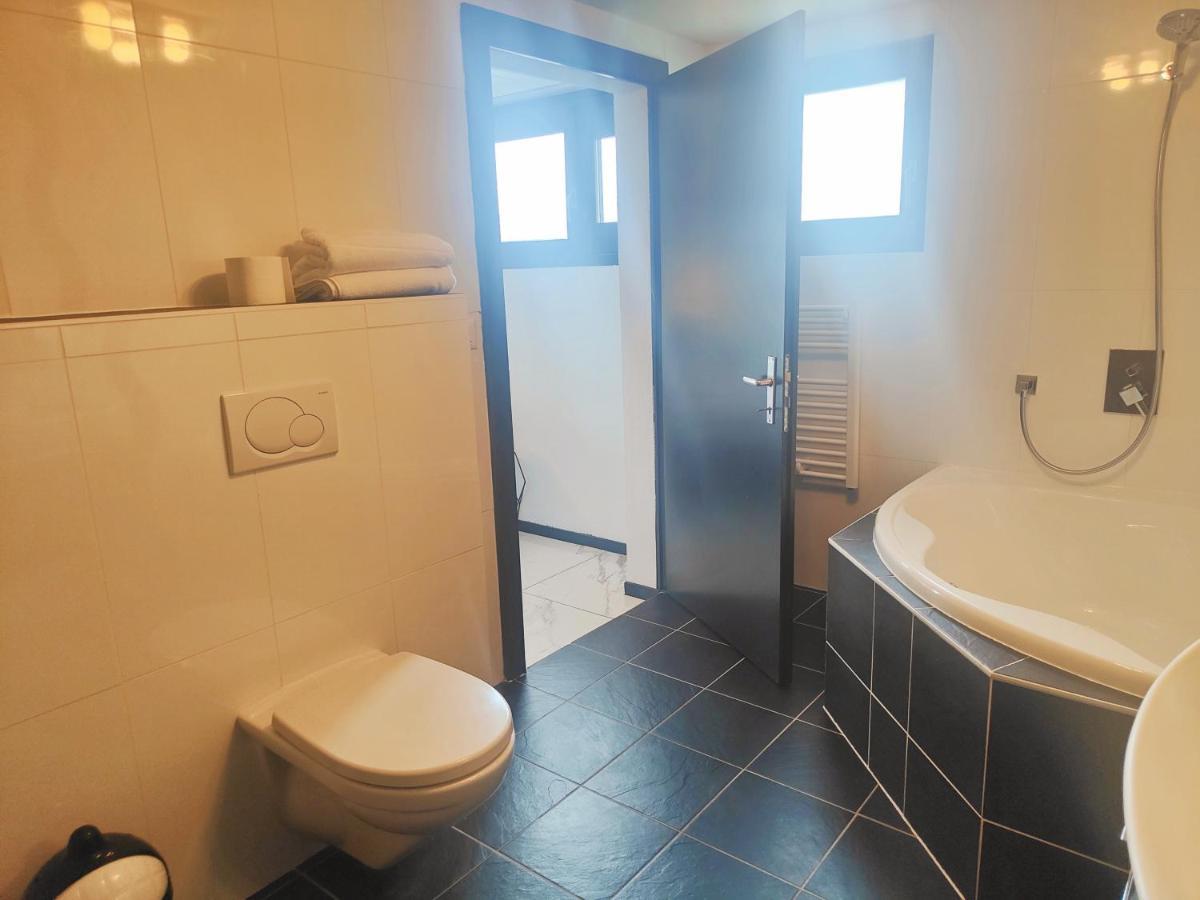La Lapia Apartment Monthey Luaran gambar