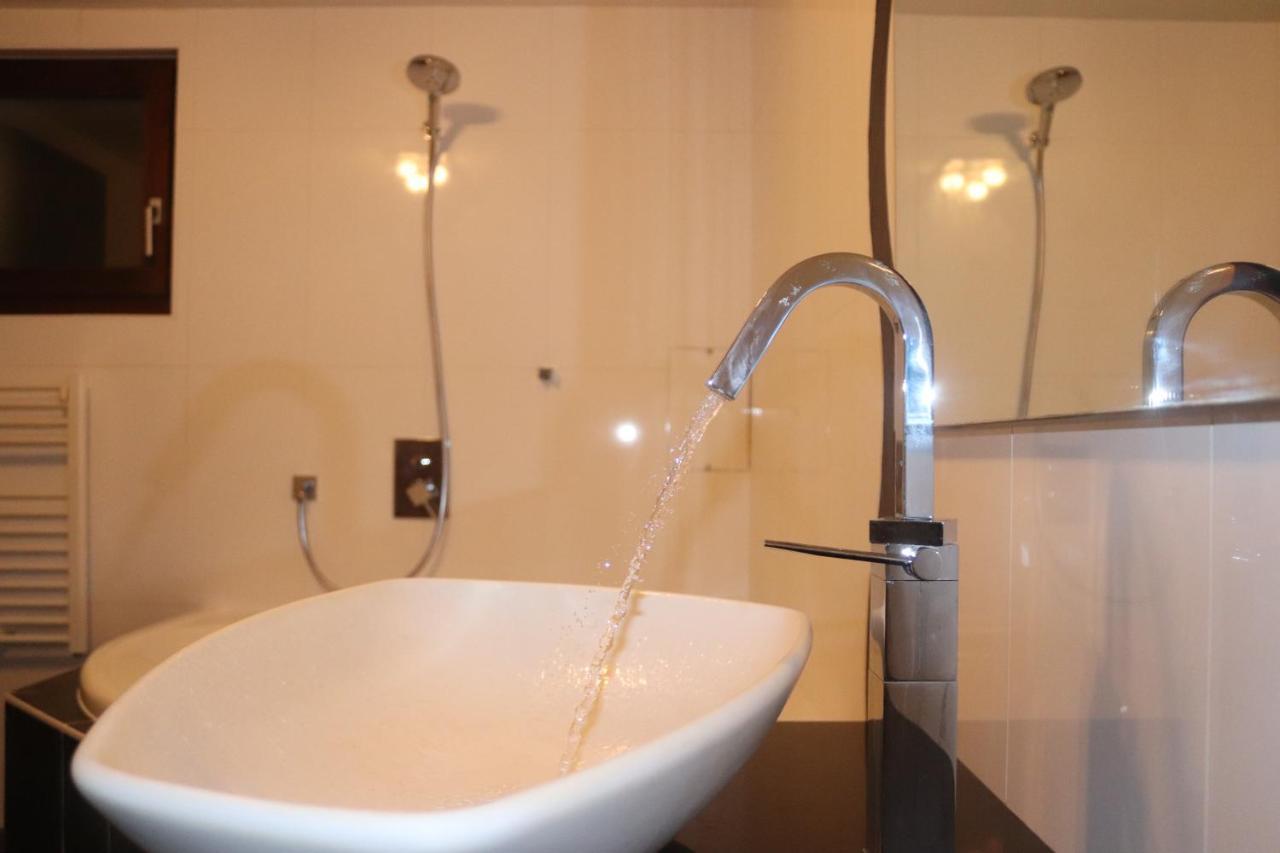 La Lapia Apartment Monthey Luaran gambar
