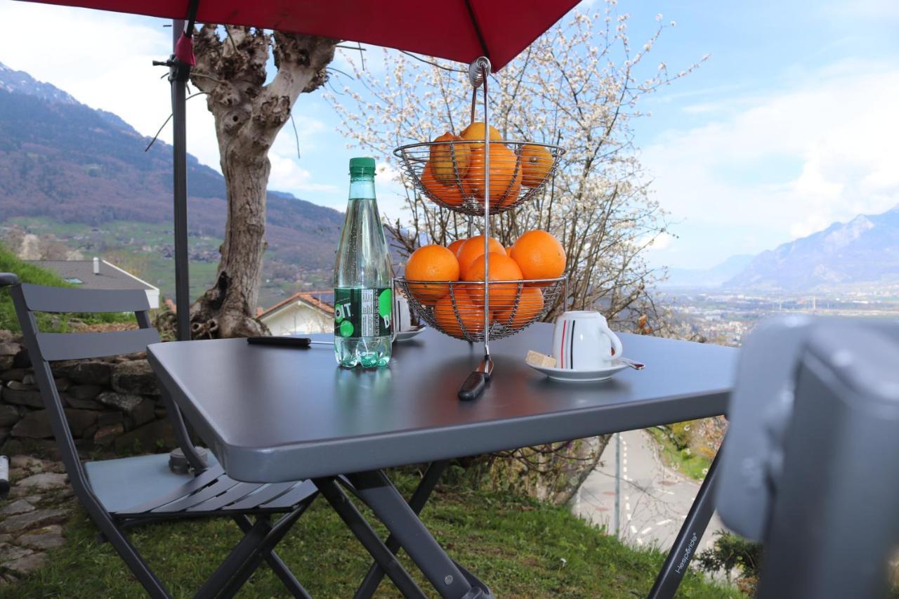 La Lapia Apartment Monthey Luaran gambar