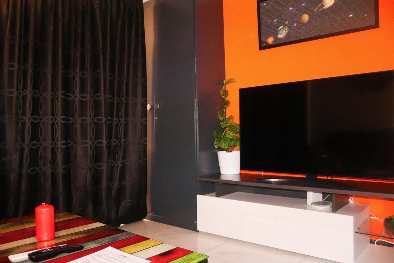 La Lapia Apartment Monthey Luaran gambar
